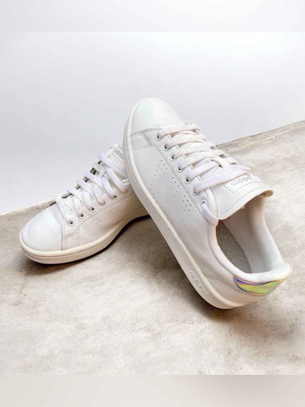 Adidas Women’s White Leather Low-Top Sneakers Size US 7 EUR 38 CM 24